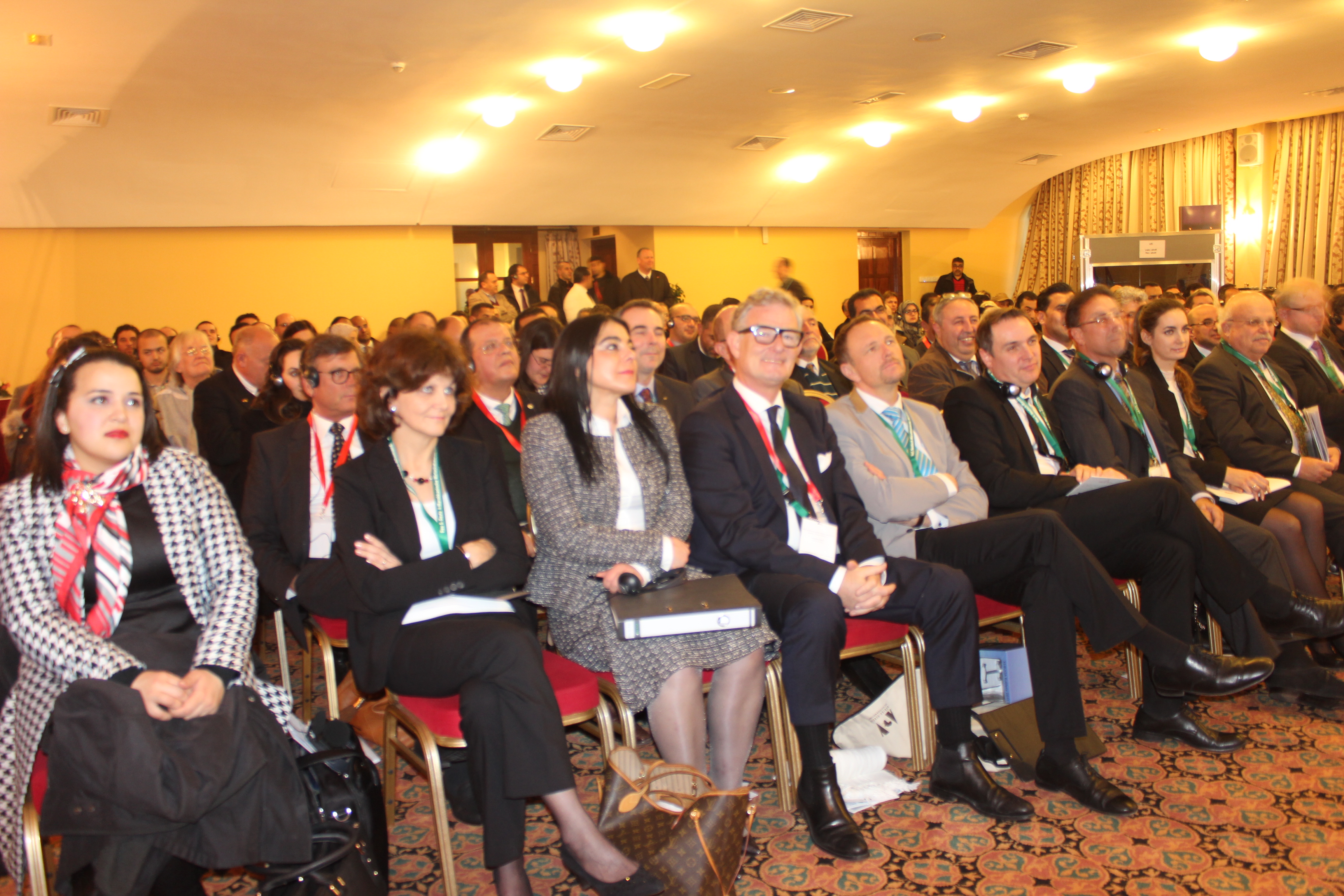 ألمان يسعون إلى تأسيس علاقات 