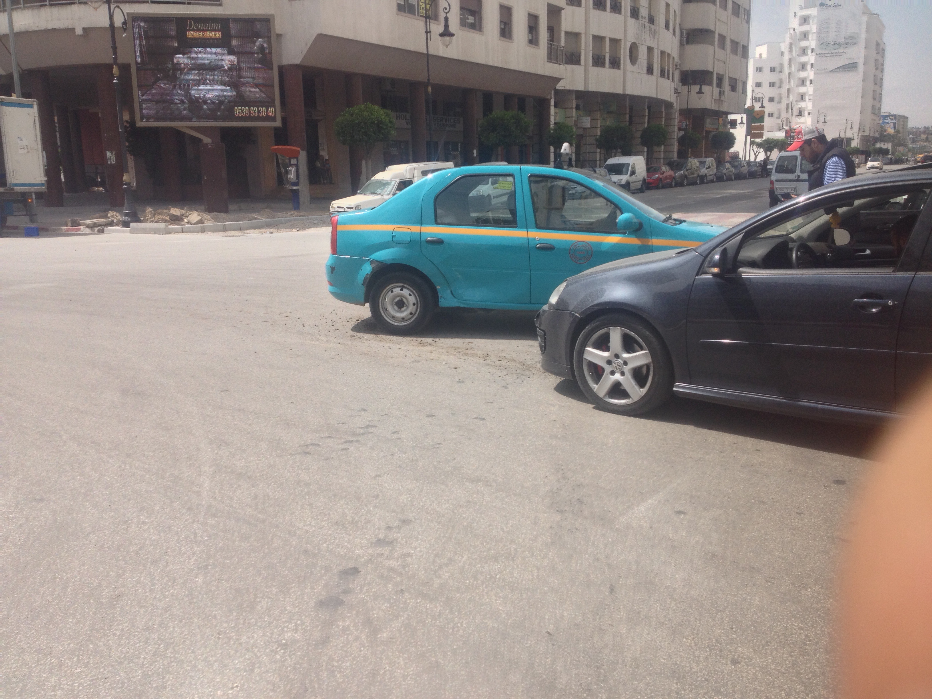  طنجة : حادثة سير نتيجة الانزلاق