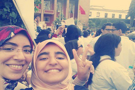 بالصورة: ابنة وزير وعمدة ضمن الأطباء المحتجين ضد الوردي