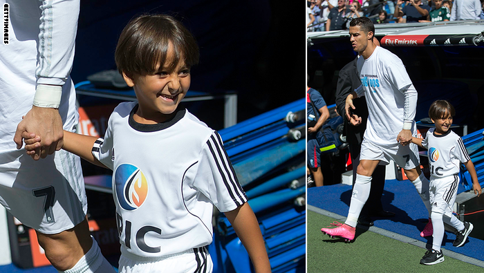 الطفل السوري زيد يسير يدا بيد مع كريستيانو رونالدو.. أفضل نهاية لكابوس لاجئ سوري عرقلته مصورة مجرية