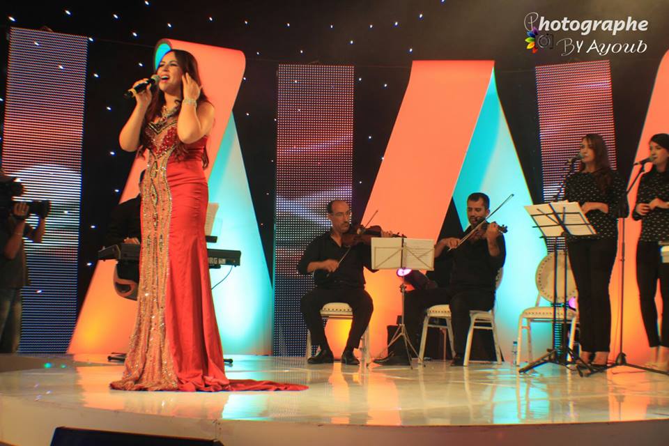 الفنانة بشرى خالد تطالب من مسؤولي برنامج تغريدة يإعتذار رسمي عن حذف فقرتها  .