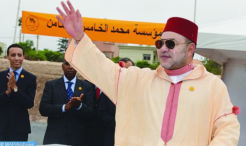 الملك محمد السادس يتفقد أحوال مغاربة العالم بميناء طنجة المتوسط