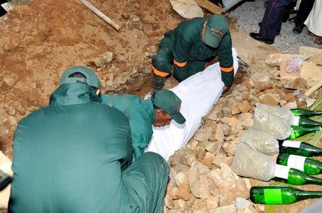 تشييع جنازة المواطنة المغربية التي قضت في اعتداء نيس