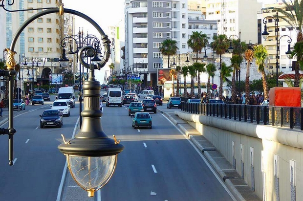 فاعلان اقتصاديان يعدان سكان طنجة بنقل عمومي صديق للبيئة
