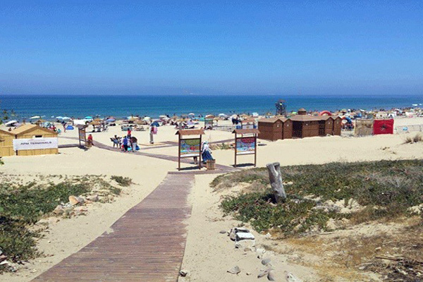 غرق جديد في شواطئ طنجة...و تقصير واضح للمسؤولين عن الحراسة الشاطئية