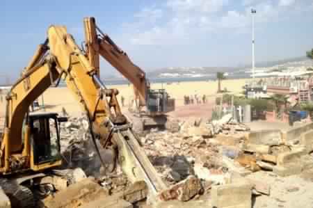كورنيش طنجة : استعدادات لعودة الحانات تثير جدلا في المدينة