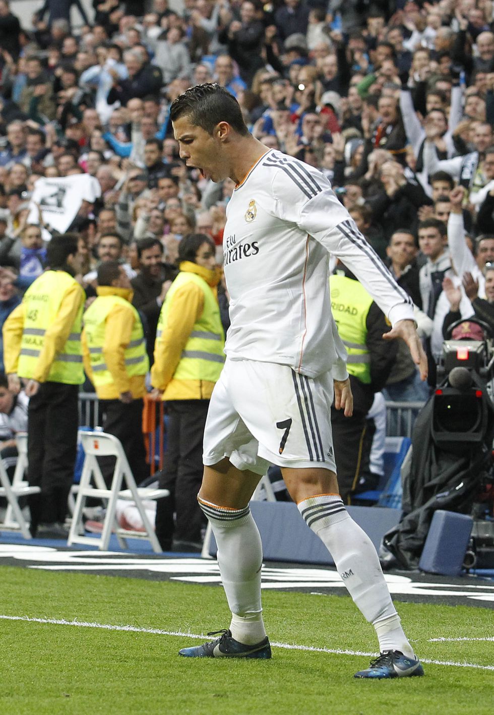 رونالدو أحسن لاعب في اوربا !