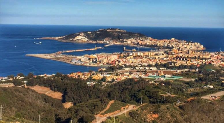حزب اسباني يدعو لربط سبتة المحتلة بطنجة بريا وليس جويا