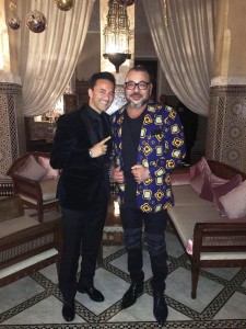 لباس الملك في صورة مع 