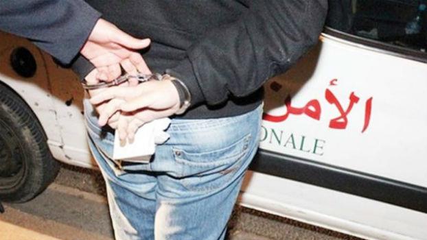  طنجة : الأمن يوقف أربعة أشخاص بتهمة السرقة تحت التهديد بالسلاح الأبيض