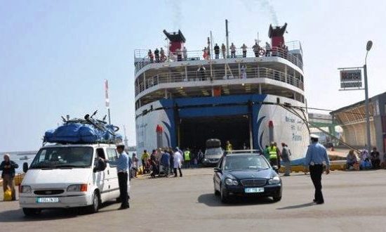 حركة النقل البحري تتوقّف بين طنجة وطريفة
