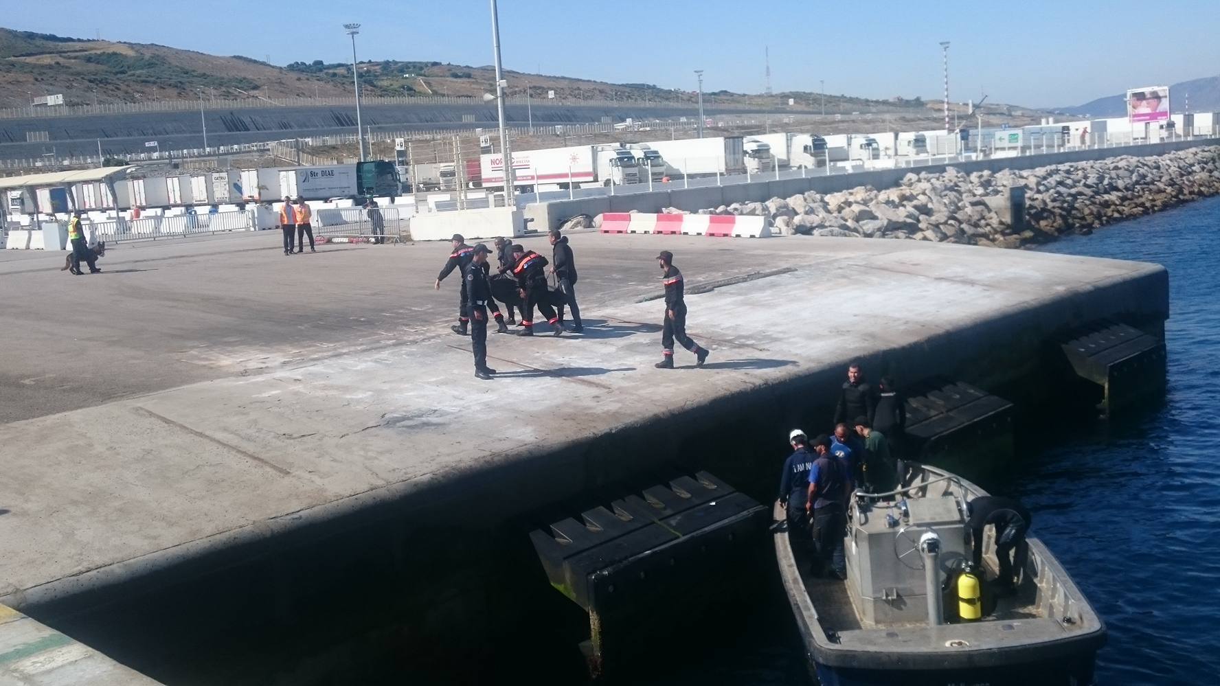 مآسي الهجرة السرية..انتشال جثة طفل قضى غرقا بميناء طنجة المتوسط