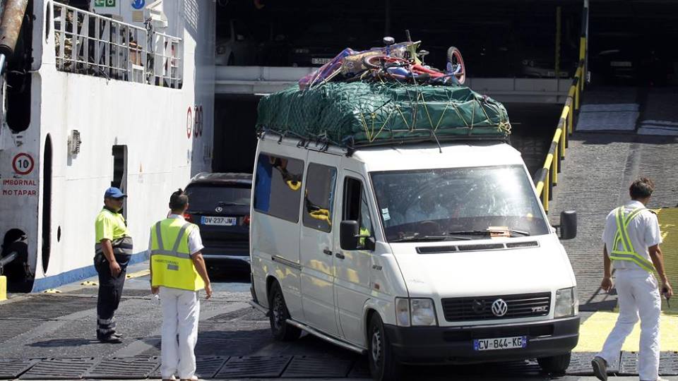 البواخر تتفق على تبادل التذاكر لتسهيل عبور الجالية نحو طنجة