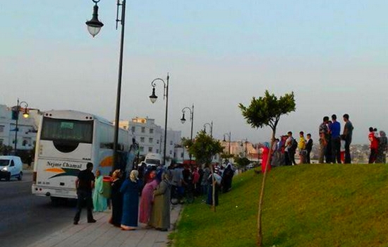 طنجة.. سائق حافلة للمسافرين يلفظ أنفاسه الأخيرة بعد لحظة من توقفه