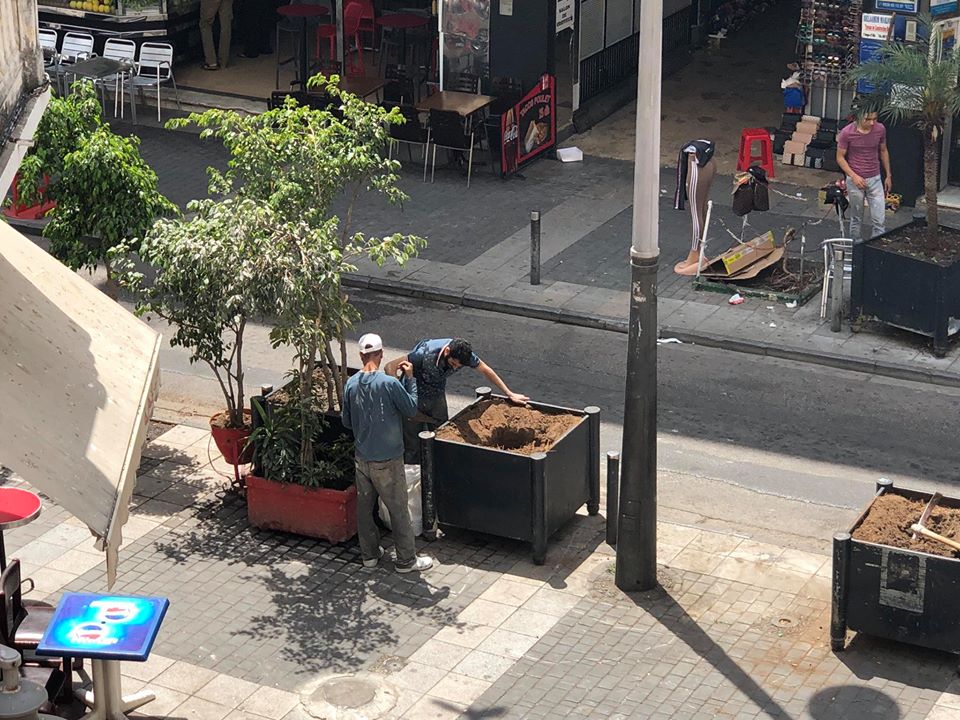 اعتداءات على الملك العمومي بوسط طنجة تحرج 