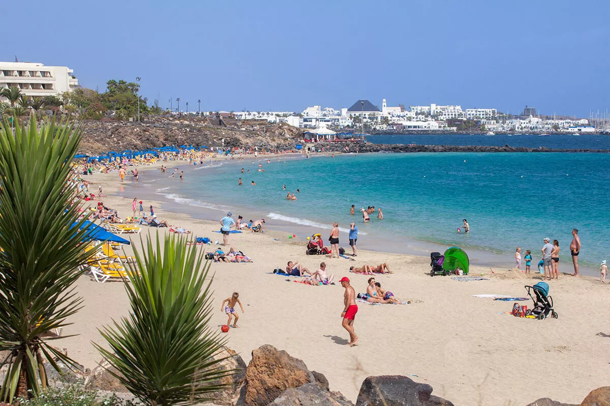 موجة الحر تطلق مزيدا من فيحها في أجواء طنجة وتتخطى 40 درجة