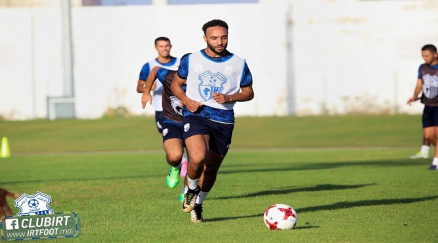 عصام الراقي يخوض أولى حصصه التدريبية مع اتحاد طنجة