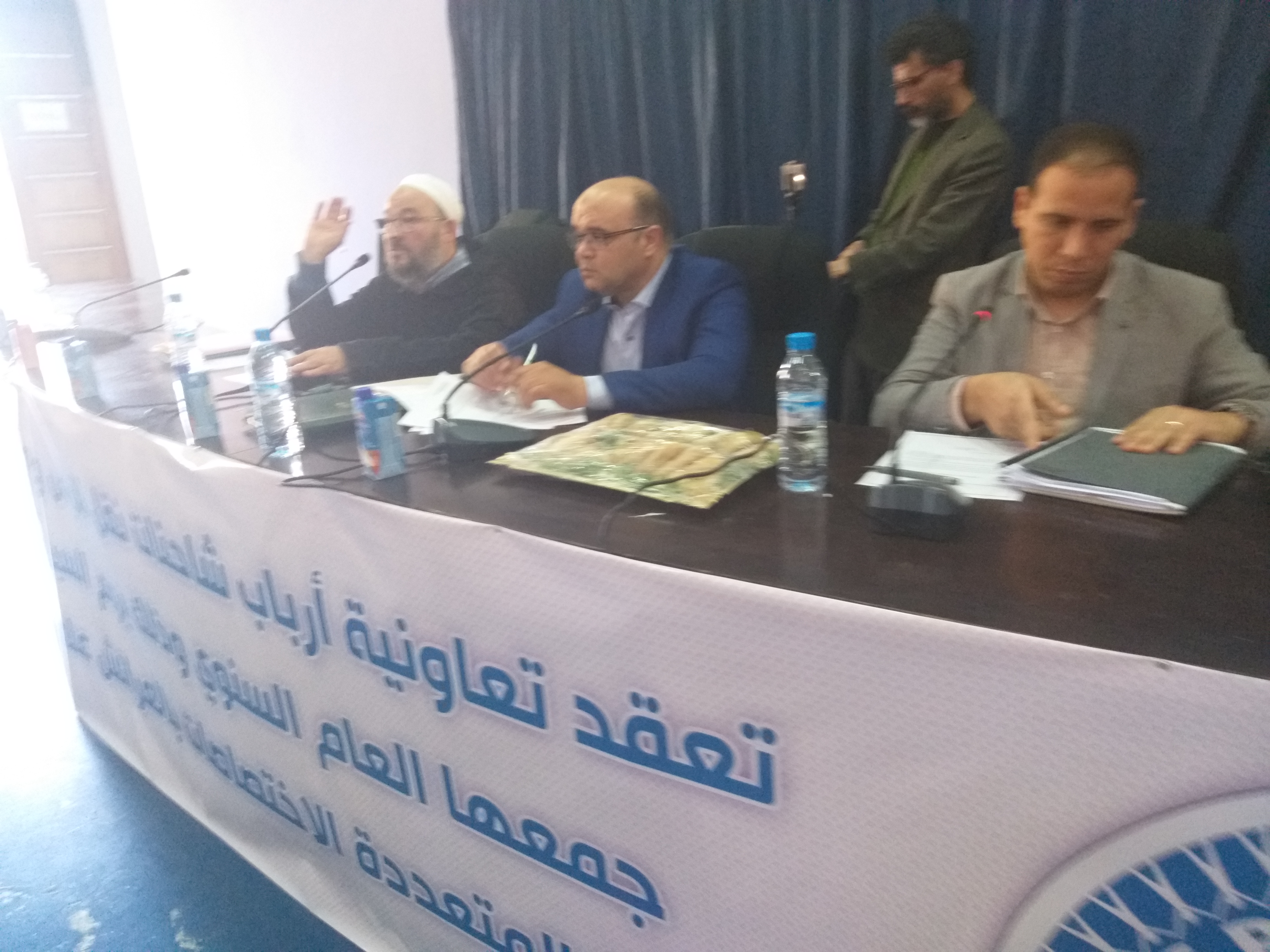 العرائش: تجديد مكتب تعاونية أرباب شاحنات نقل الرمال ومواد البناء 