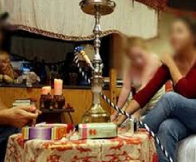 طنجة : قرار إغلاق مقهى للشيشية يتلقاه السكان بترحاب كبير  !