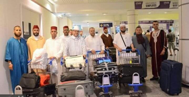 422 من الأئمة والمرشدات لتأطير مغاربة الخارج في رمضان !؟