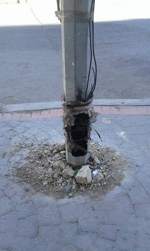 طنجة : أعمدة وحفر أمانديس تهددان أرواح المواطنين  !؟