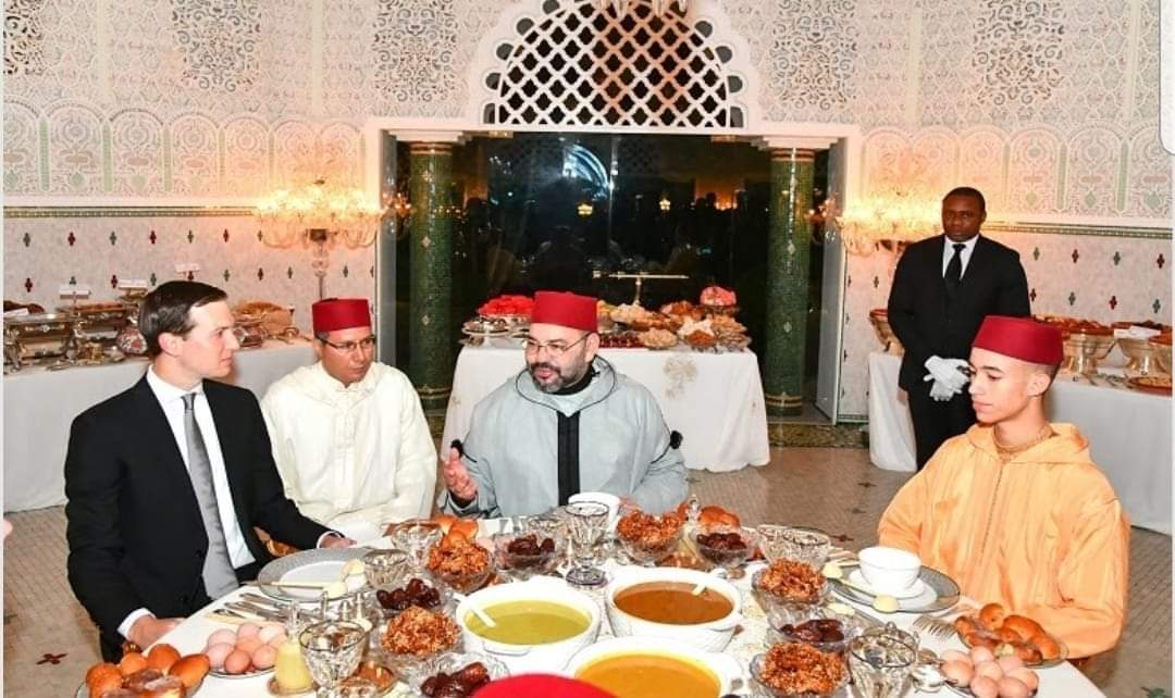 الرباط  : الملك محمد السادس يقيم مأدبة إفطار على شرف كوشنير  !