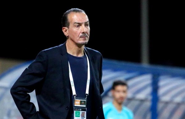 اتحاد طنجة ينفصل عن طاليب ويعين الجزائري نبيل نغيز خلفا له 