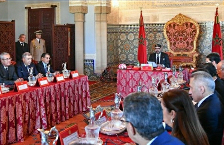 حذف قطاعات حكومية في التعديل الوزاري يُربك موظفين مغاربة