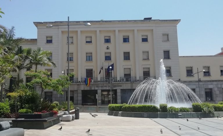 تجار سبتة يفاوضون للتوقف عن فرض التأشيرة على المغاربة وفتح معبر ترخال