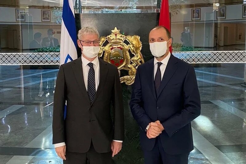 فتح مكاتب التمثيل الدبلوماسي يجمع الجزولي وأوشبيز