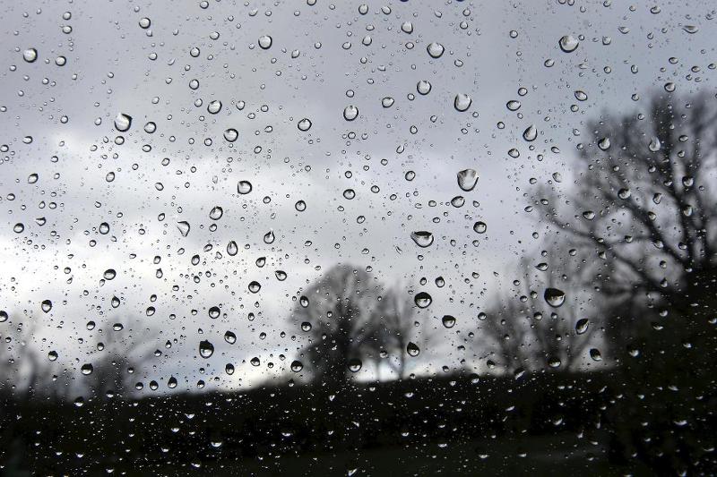 نشرة خاصة تحذر من أمطار قويّة بجهات المغرب