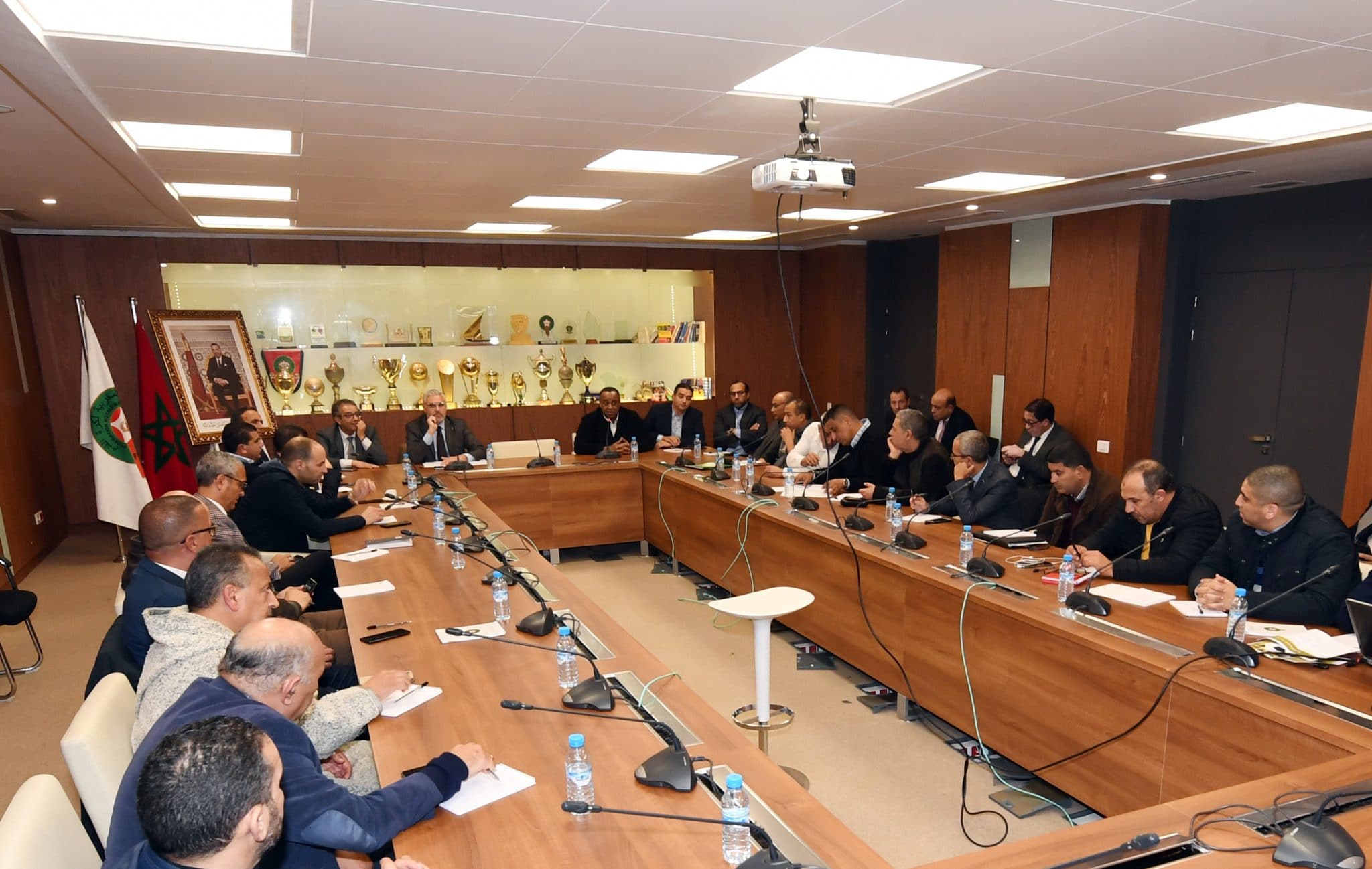 المكتب المديري للجامعة الملكية لكرة القدم يصدر بلاغا !