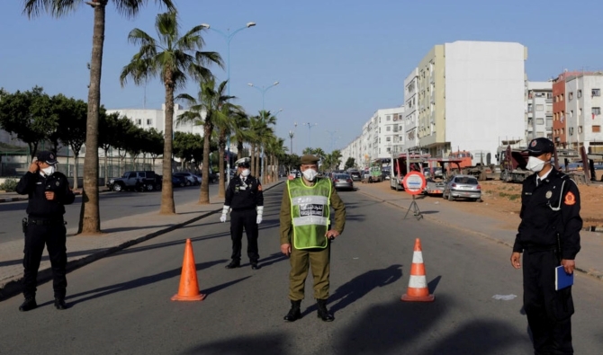 طنجة : سلطات الولاية تقرر إغلاق المطاعم والمقاهي ابتداء من 12 ليلا !