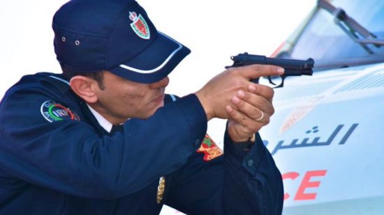 البيضاء : الأمن يطلق الرصاص على شخص عرض حياة الناس للخطر !