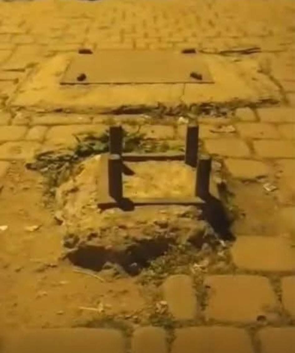 طنجة: شوارع مفخخة بمسامير اللوحات الإشهارية...قنابل موقوتة تهدد المارة....!