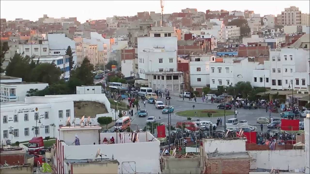 تحطم طائرة خفيفة قرب مطار الشريف الإدريسي بالحسيمة وأنباء عن مصرع الطيار وزوجته