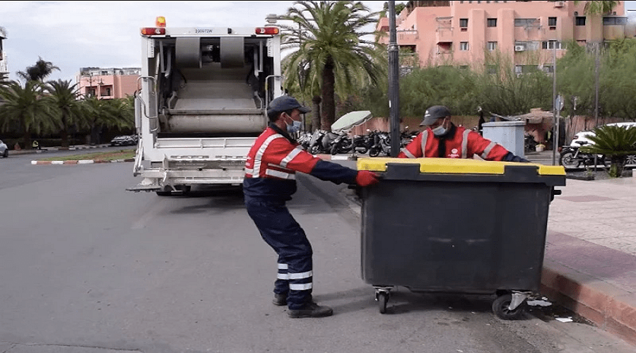 عمال النظافة بطنجة.. ضحايا التعنت المفوض والطعنات النقابية