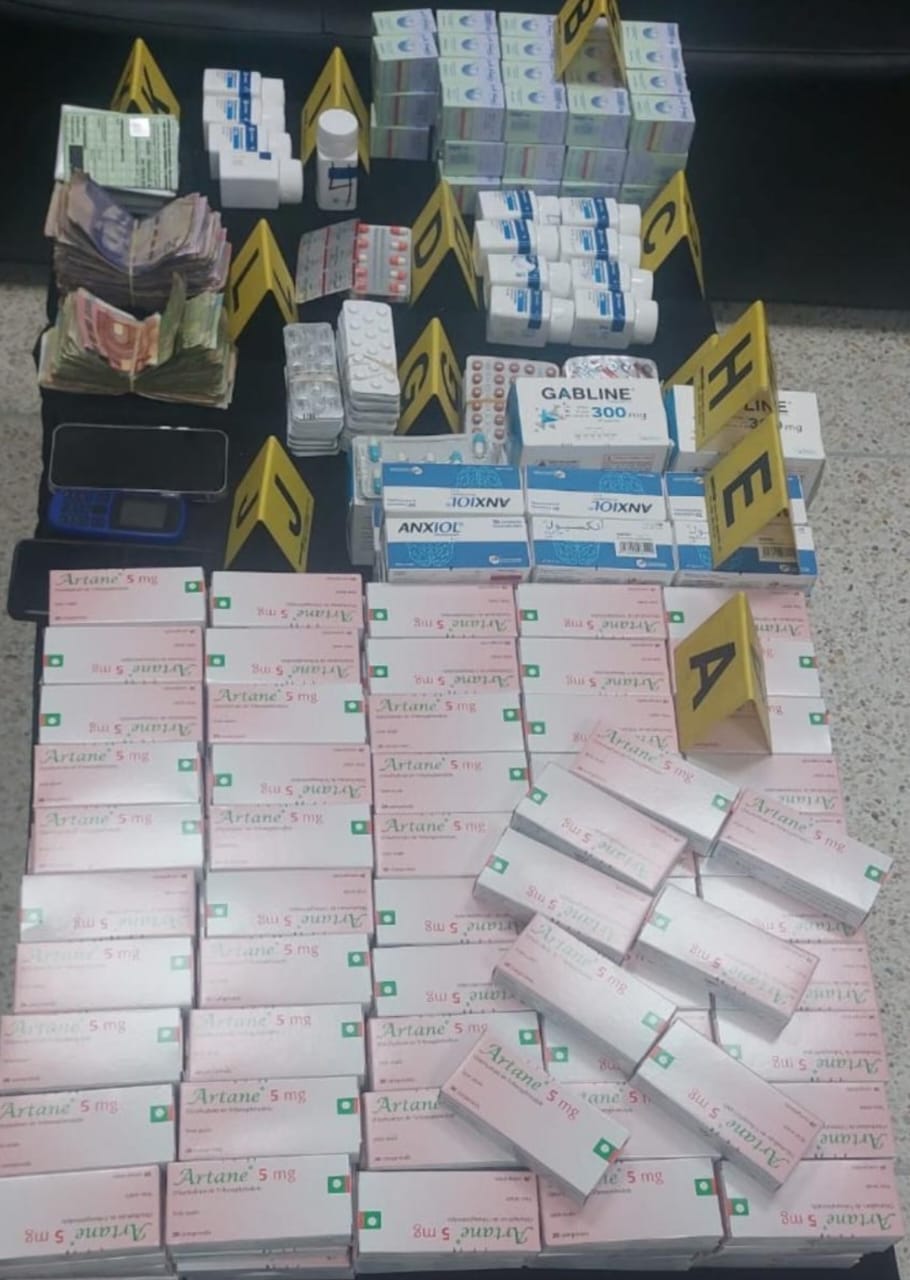 طنجة: الأمن الولائي يحجز 11 ألف و 860 قرصا مخدرا وتوقيف شخص يشتبه في تورطه في ترويج المؤثرات العقلية 