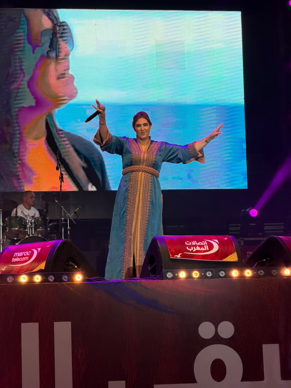 في يومه السادس.. صابرينا تتألق في مهرجان الشواطئ بالحسيمة وتلهب الجمهور بإيقاعات ريفية