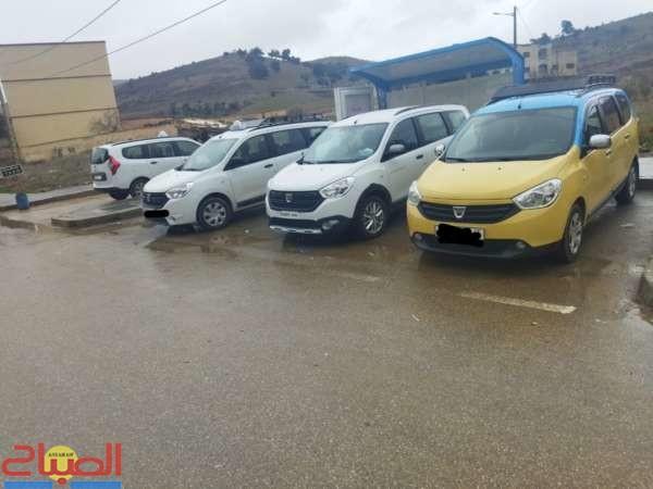شكايات من ابتزاز سائقي سيارات الأجرة بأجدير وبني بوفراح وازمورن تثير تساؤلات حول المراقبة بالحسيمة 