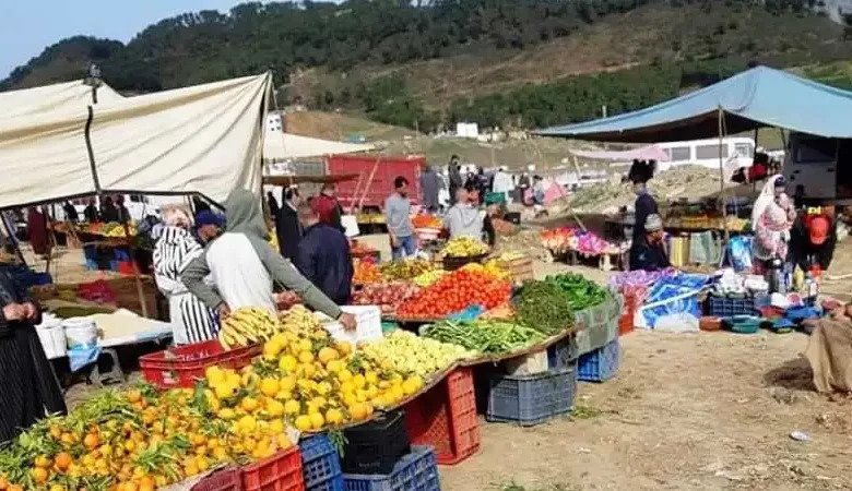 الأسواق تتحول إلى قنبلة انتخابية بالشمال.. واتهامات لرؤساء الجماعات بالإفشال