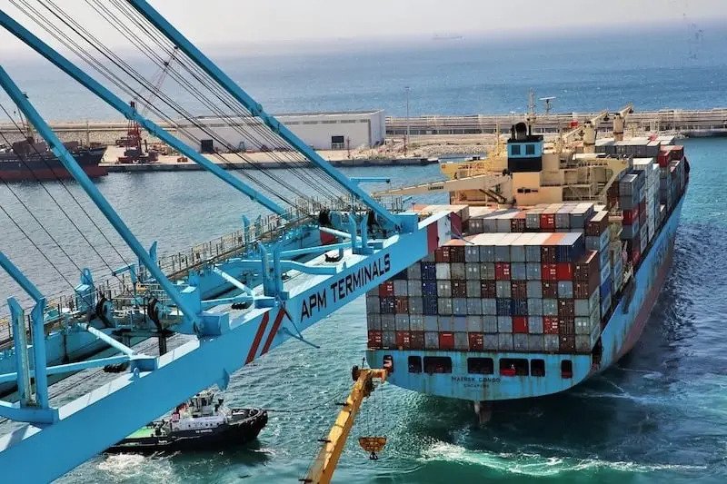 العجز التجاري يقفز إلى 324 مليار درهم.. المغرب يستورد أكثر مما يبيع والفاتورة الطاقية تشتعل